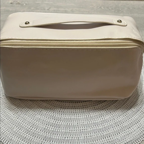 NEW Large Travel Makeup Bag - Pink or Cream - Picture 5 of 14